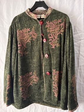 Vintage-Inspired Green Embroidered Women's Cardigan
